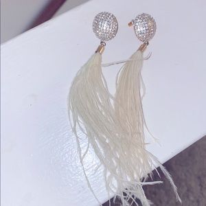 Cream fancy earrings